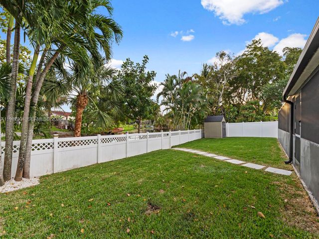 3130 NW 67th Ct, Fort Lauderdale, FL 33309