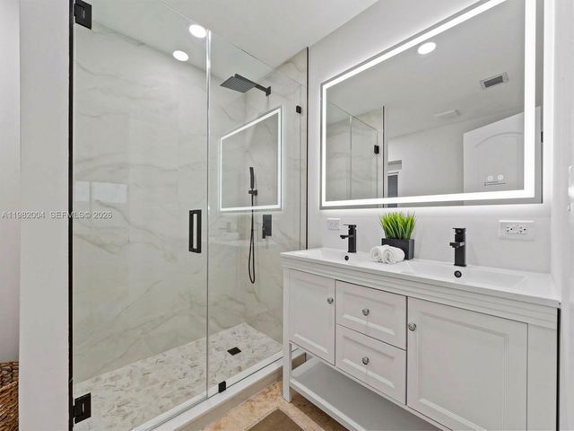 3130 NW 67th Ct, Fort Lauderdale, FL 33309