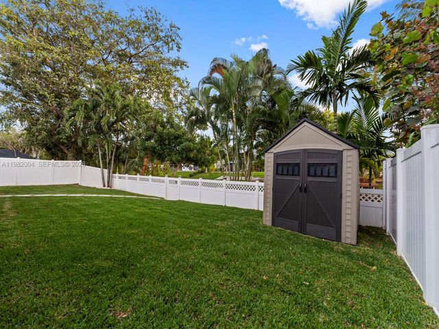 3130 NW 67th Ct, Fort Lauderdale, FL 33309
