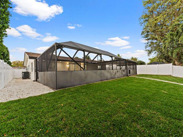 3130 NW 67th Ct, Fort Lauderdale, FL 33309