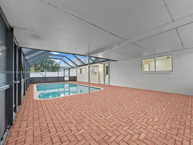 3130 NW 67th Ct, Fort Lauderdale, FL 33309