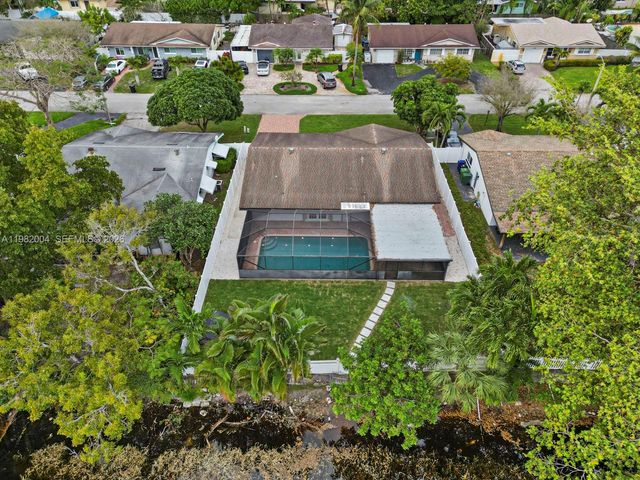 3130 NW 67th Ct, Fort Lauderdale, FL 33309