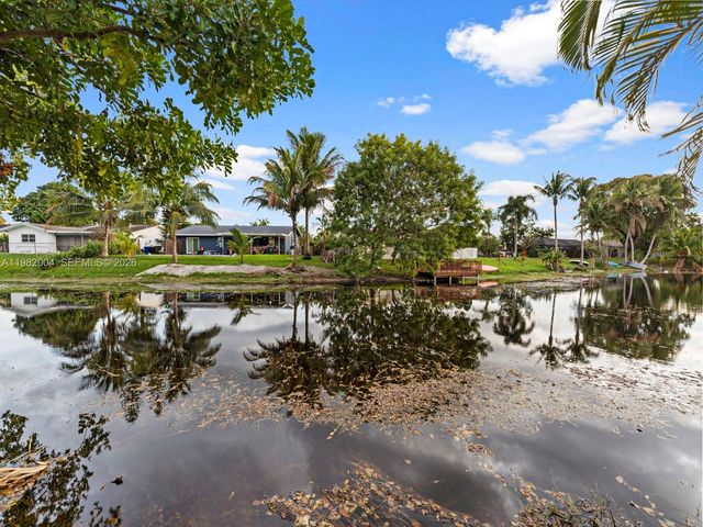 3130 NW 67th Ct, Fort Lauderdale, FL 33309