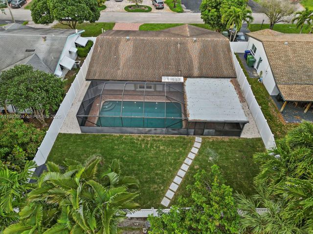 3130 NW 67th Ct, Fort Lauderdale, FL 33309
