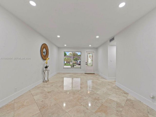 3130 NW 67th Ct, Fort Lauderdale, FL 33309