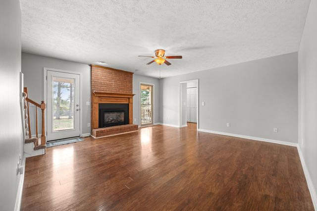 300A Governor Hall Rd, Castalian Springs, TN 37031