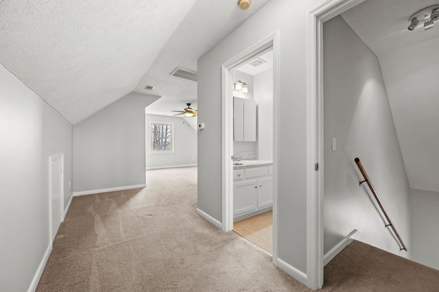 300A Governor Hall Rd, Castalian Springs, TN 37031