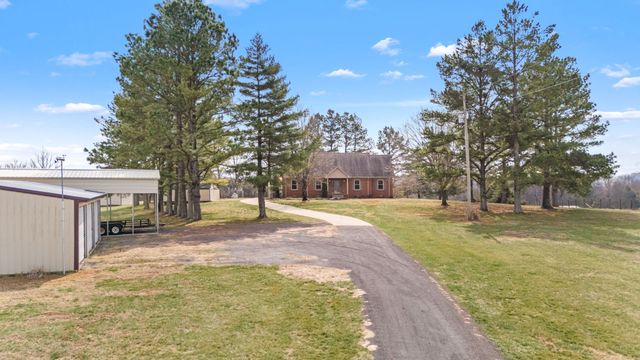 300A Governor Hall Rd, Castalian Springs, TN 37031