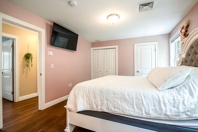 94 High Meadows Drive, Deerfield, NH 03037