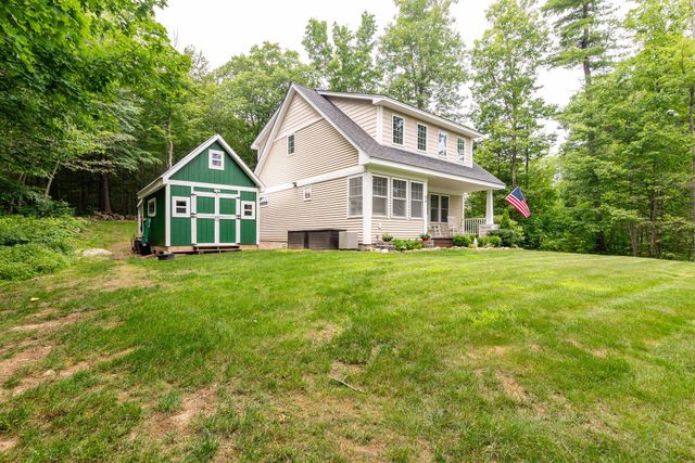 94 High Meadows Drive, Deerfield, NH 03037