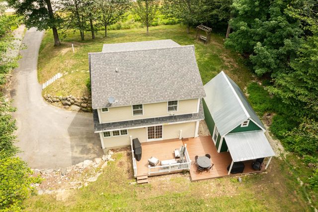 94 High Meadows Drive, Deerfield, NH 03037