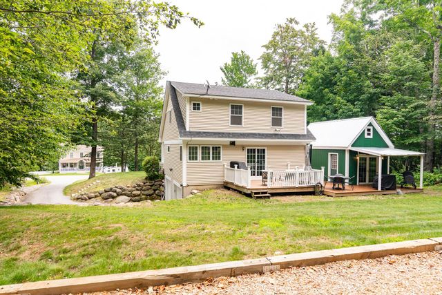 94 High Meadows Drive, Deerfield, NH 03037