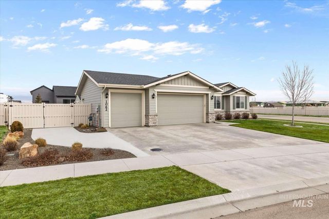 1062 W Six Shooter St, Middleton, ID 83644