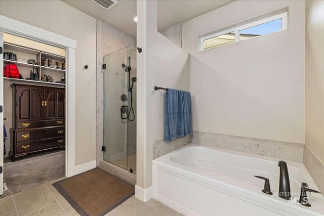 1062 W Six Shooter St, Middleton, ID 83644