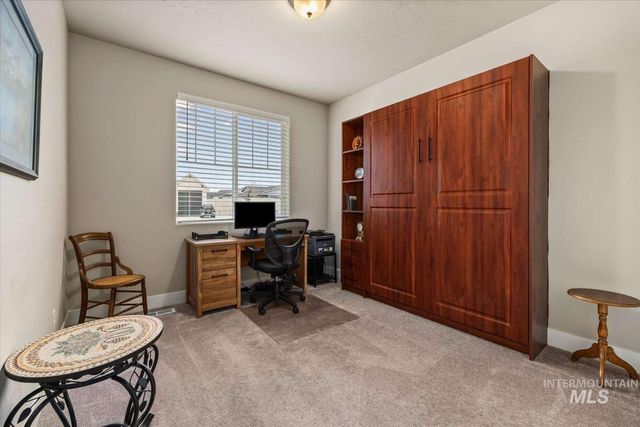 1062 W Six Shooter St, Middleton, ID 83644