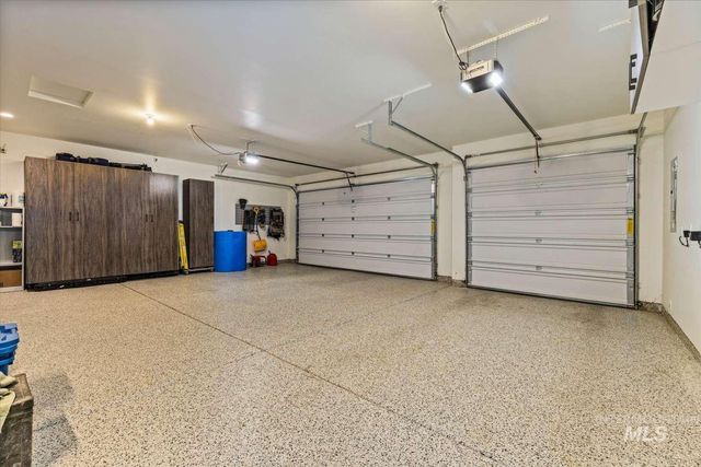 1062 W Six Shooter St, Middleton, ID 83644