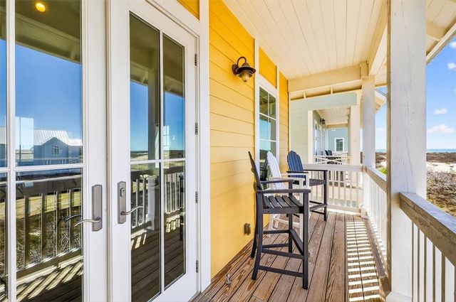 761 Silverleaf St, Port Aransas, TX 78373
