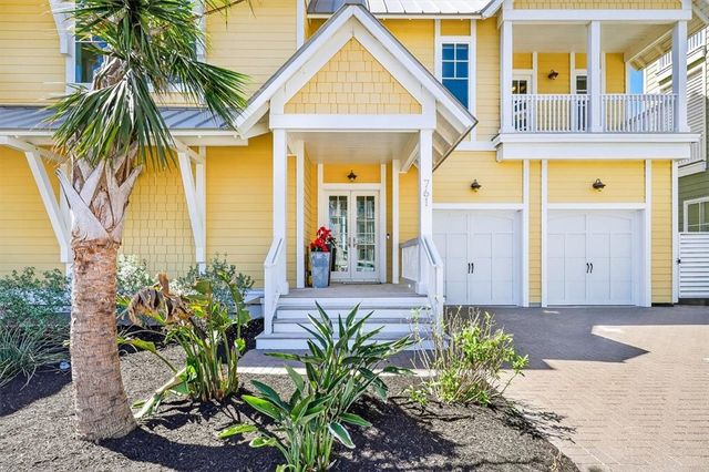 761 Silverleaf St, Port Aransas, TX 78373