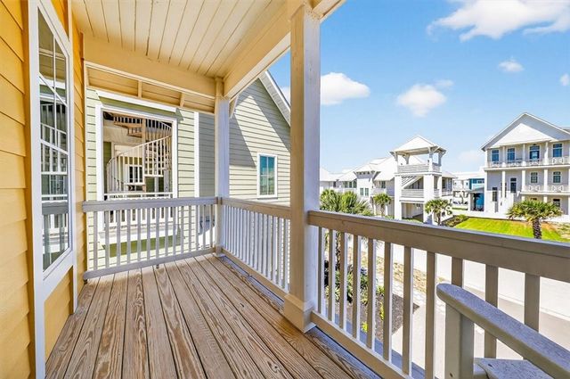 761 Silverleaf St, Port Aransas, TX 78373