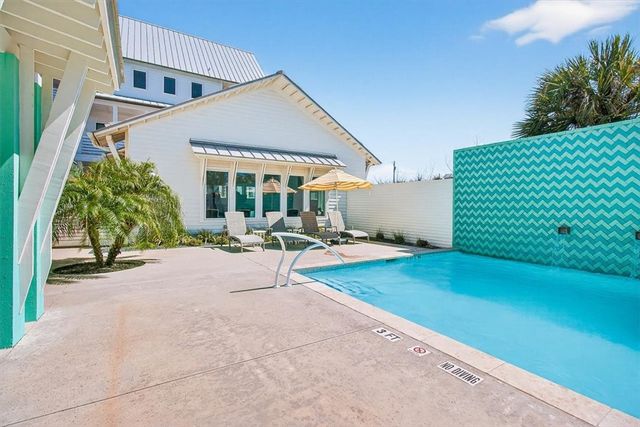 761 Silverleaf St, Port Aransas, TX 78373