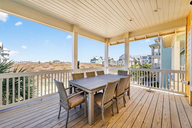 761 Silverleaf St, Port Aransas, TX 78373