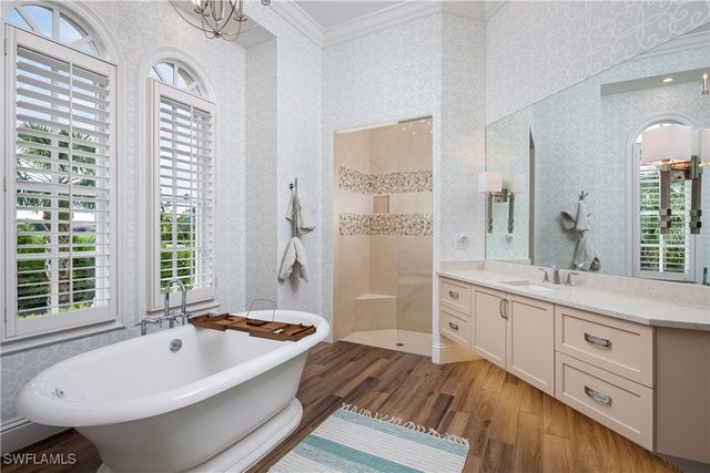 3351 Creekview DR, Bonita Springs, FL 34134