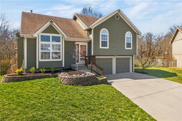 10502 N Wallace Avenue, Kansas City, MO 64157