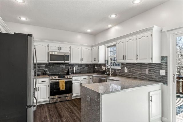 10502 N Wallace Avenue, Kansas City, MO 64157