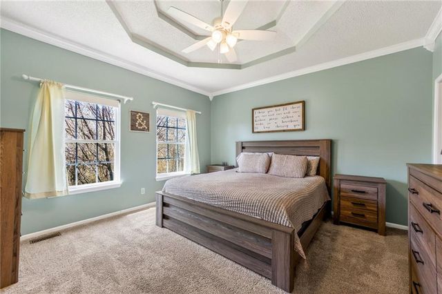 10502 N Wallace Avenue, Kansas City, MO 64157