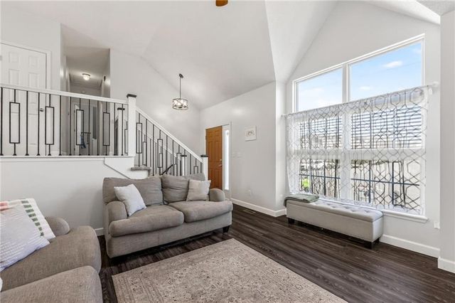 10502 N Wallace Avenue, Kansas City, MO 64157