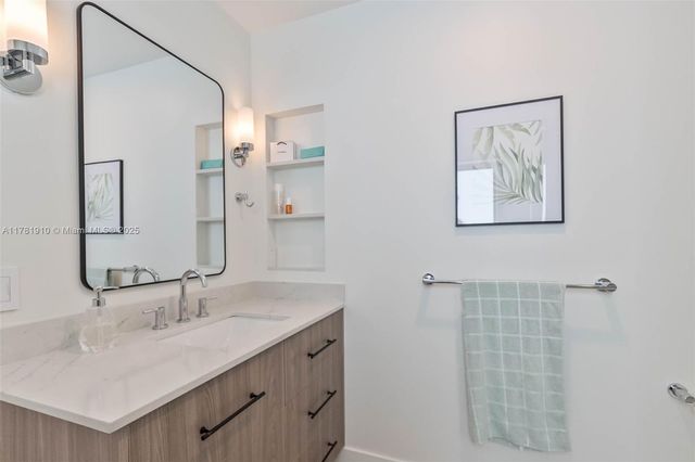 8360 SW 148th Dr, Palmetto Bay, FL 33158