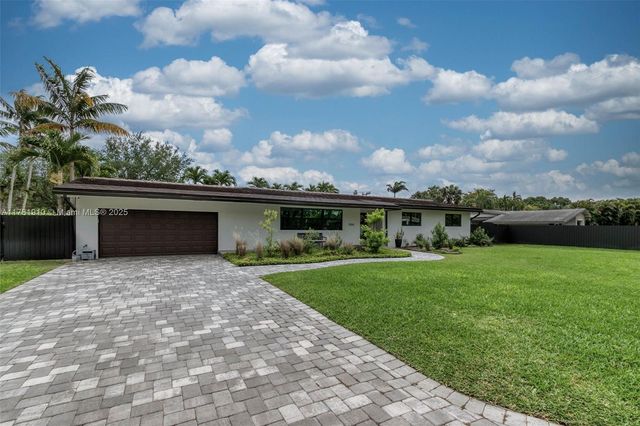 8360 SW 148th Dr, Palmetto Bay, FL 33158