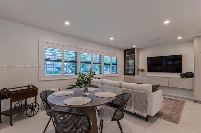 8360 SW 148th Dr, Palmetto Bay, FL 33158