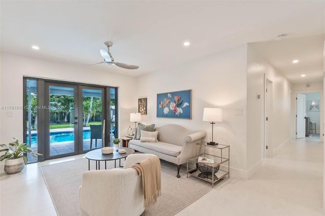 8360 SW 148th Dr, Palmetto Bay, FL 33158