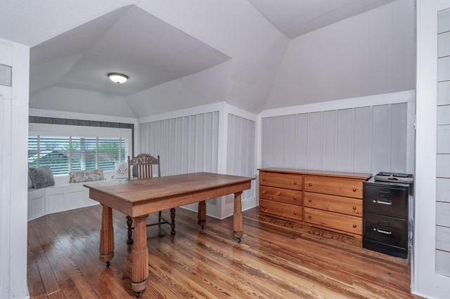 300 Herrin ST, Coupland, TX 78615