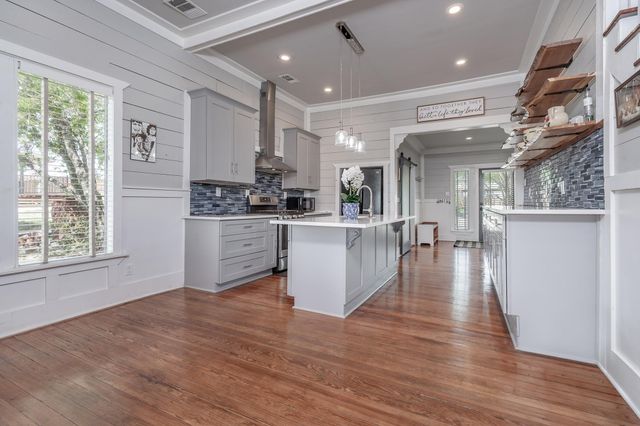 300 Herrin ST, Coupland, TX 78615