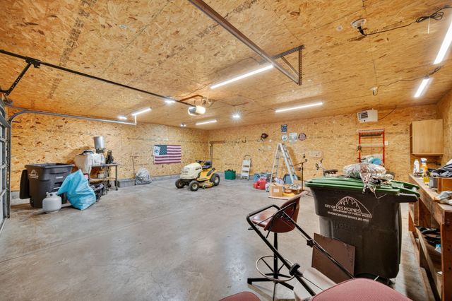 1006 Johnson Street, Des Moines, IA 50315