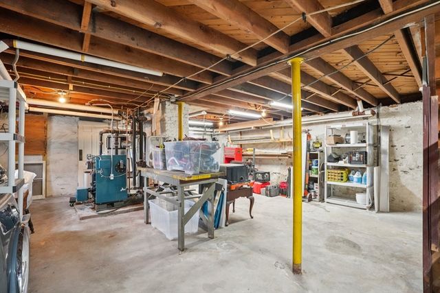 2 Saxon Rd, Worcester, MA 01602