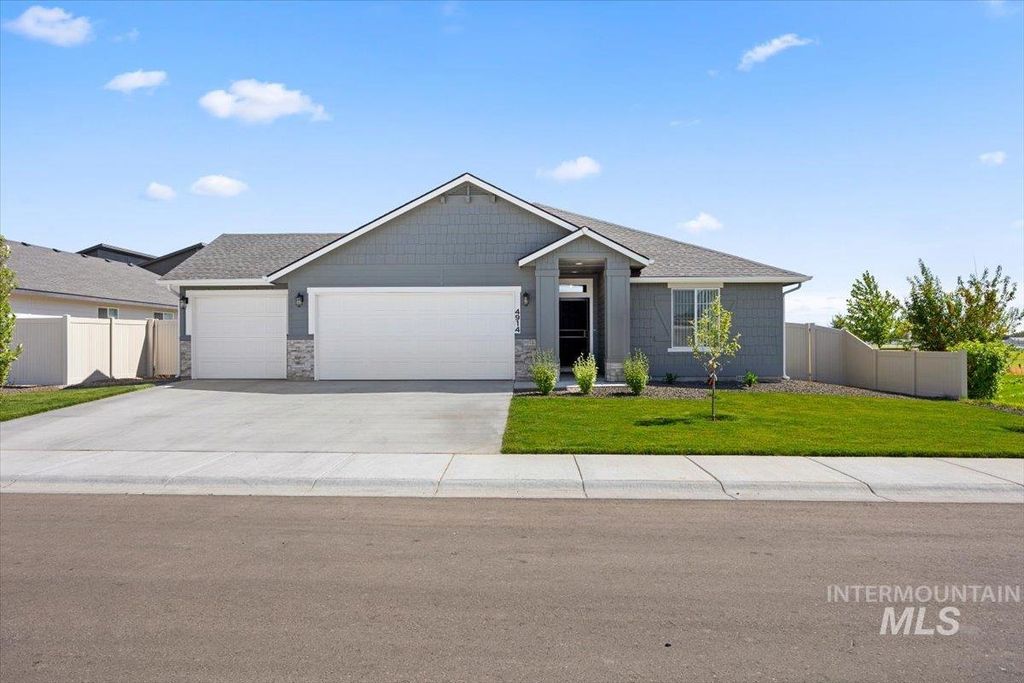 4914 Endicott Dr, Caldwell, ID 83605