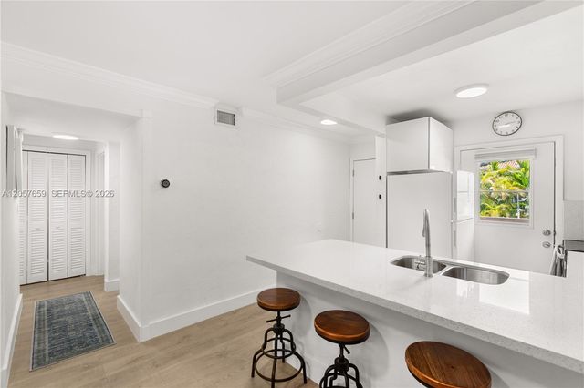 1650 S Le Jeune Road 105, Coral Gables, FL 33134
