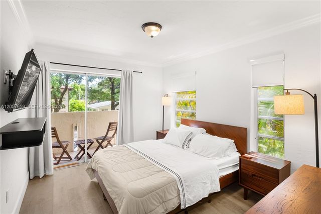 1650 S Le Jeune Road 105, Coral Gables, FL 33134