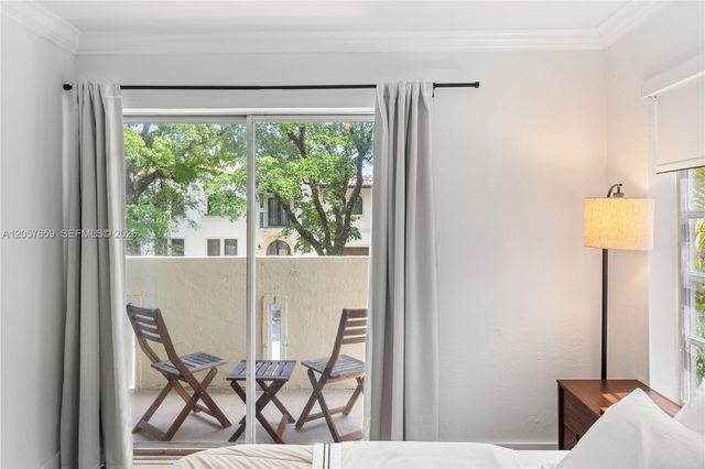 1650 S Le Jeune Road 105, Coral Gables, FL 33134