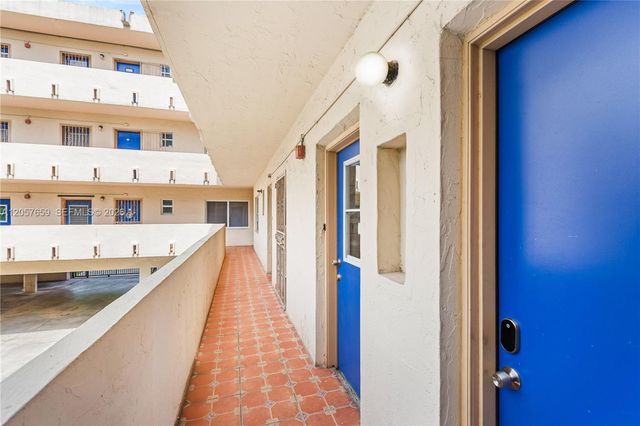 1650 S Le Jeune Road 105, Coral Gables, FL 33134