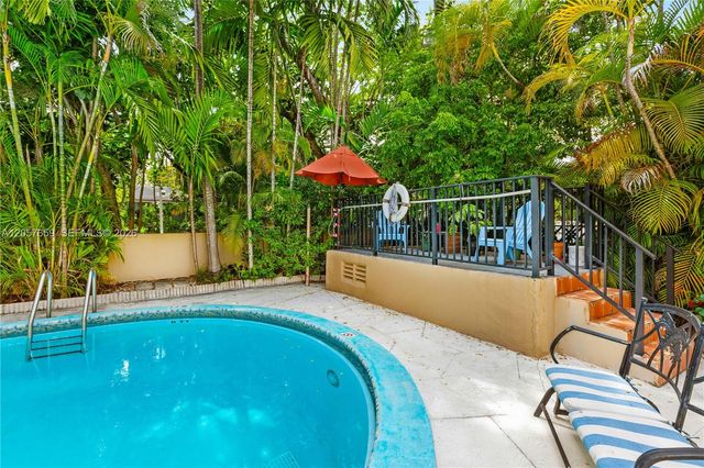 1650 S Le Jeune Road 105, Coral Gables, FL 33134