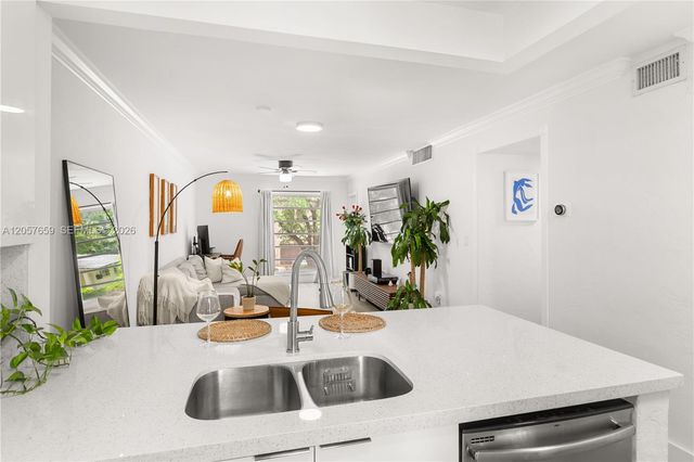 1650 S Le Jeune Road 105, Coral Gables, FL 33134