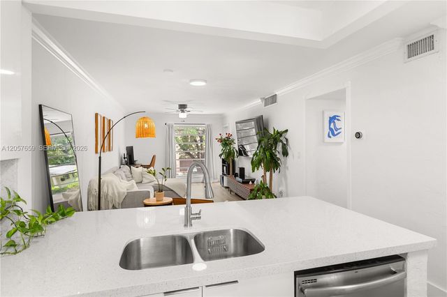 1650 S Le Jeune Road 105, Coral Gables, FL 33134