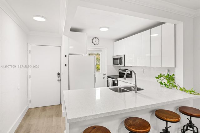 1650 S Le Jeune Road 105, Coral Gables, FL 33134
