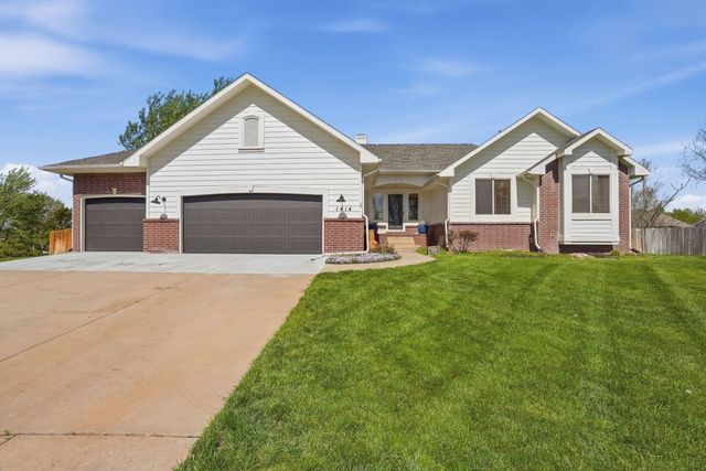 1414 Clubhouse Ct, Andover, KS 67002