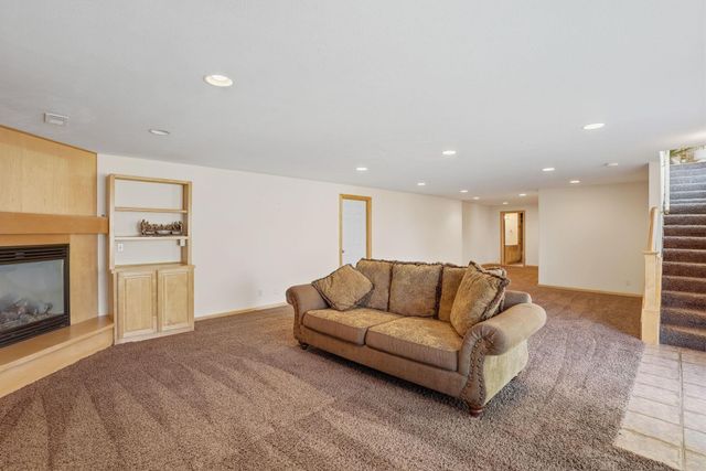 1414 Clubhouse Ct, Andover, KS 67002