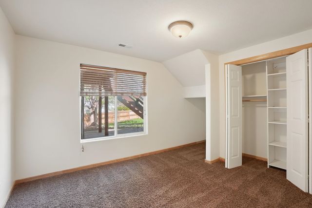 1414 Clubhouse Ct, Andover, KS 67002